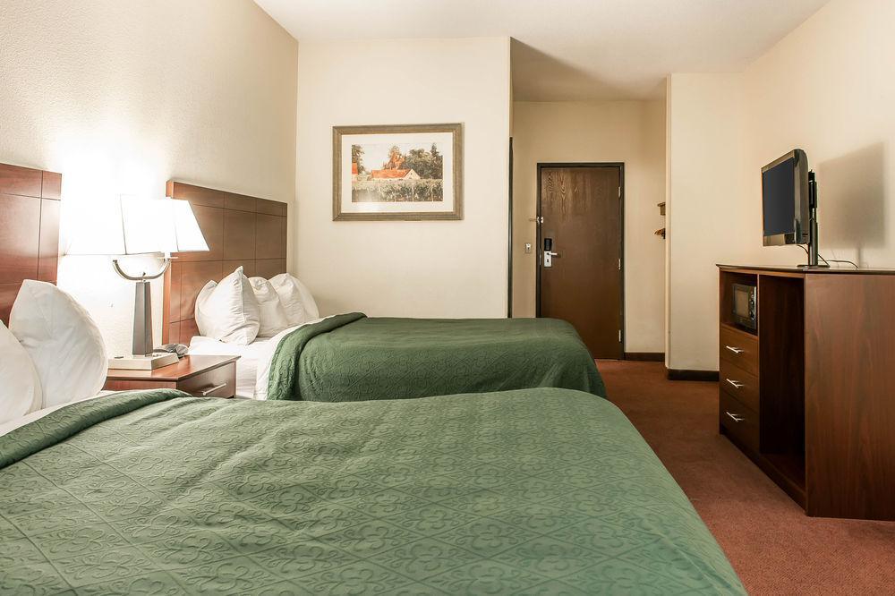 Quality Inn & Suites Danville Exterior foto