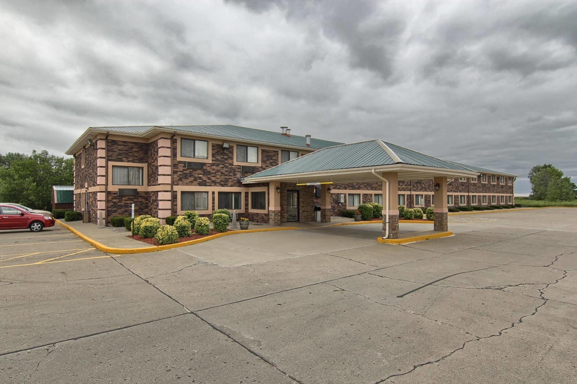 Quality Inn & Suites Danville Exterior foto